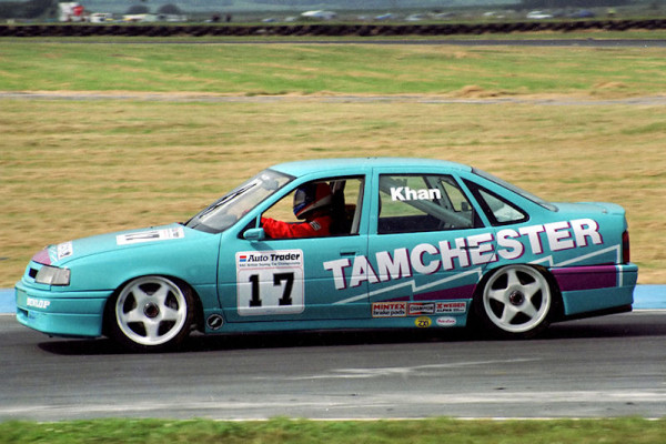 #17 Ian Khan (GBR). Tamchester Team Maxted. Vauxhall Cavalier GSi.