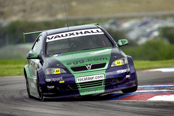 #27 Phil Bennett (GBR). Egg Sport. Vauxhall Astra Coupé.