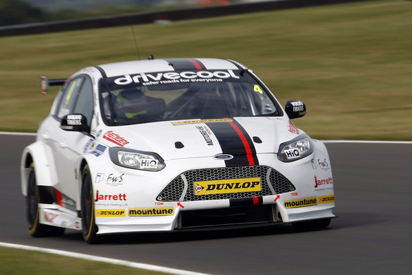 Round 6 of the 2015 British Touring Car Championship. #4 Mat Jackson (GBR) Motorbase Performance. Ford Focus.