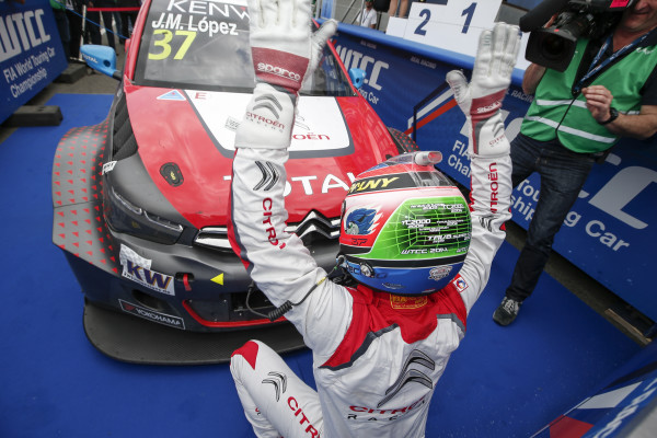 AUTO - WTCC SLOVAKIA 2016