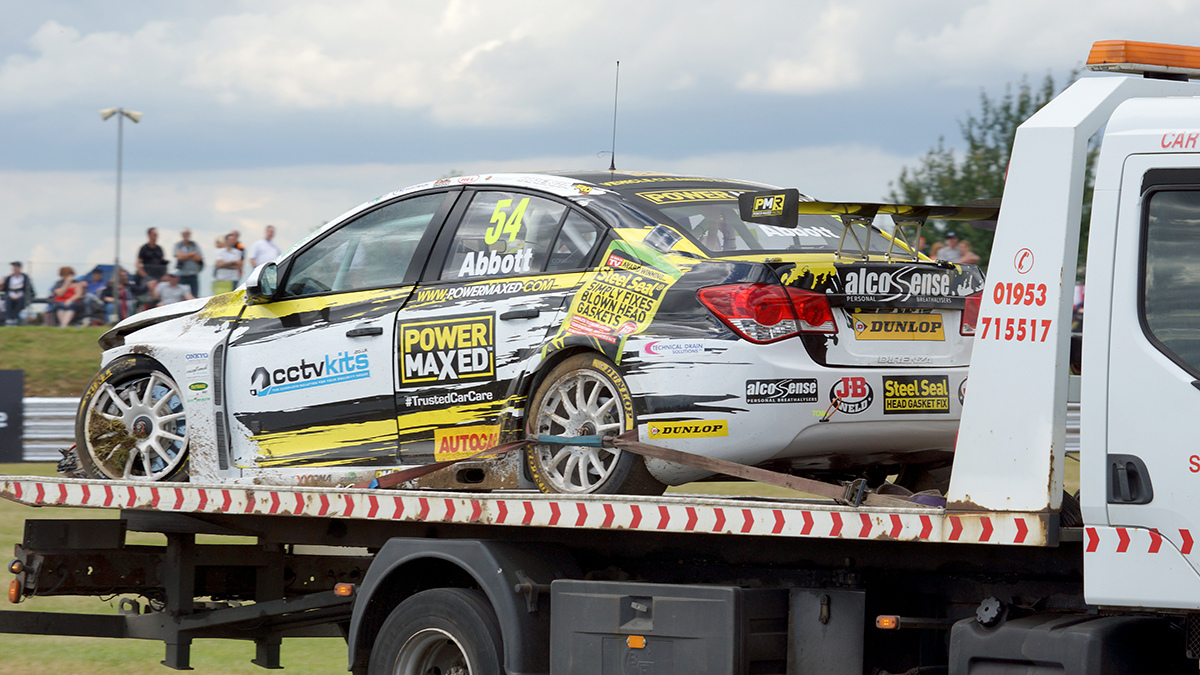 Round 6 of the 2016 British Touring Car Championship.