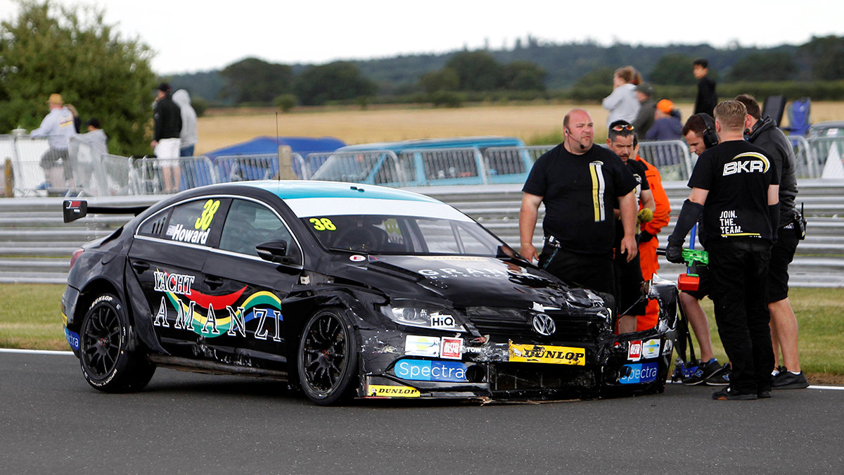 Round 6 of the 2016 British Touring Car Championship. #38 Mark Howard (GBR). BKR. Volkswagen CC.