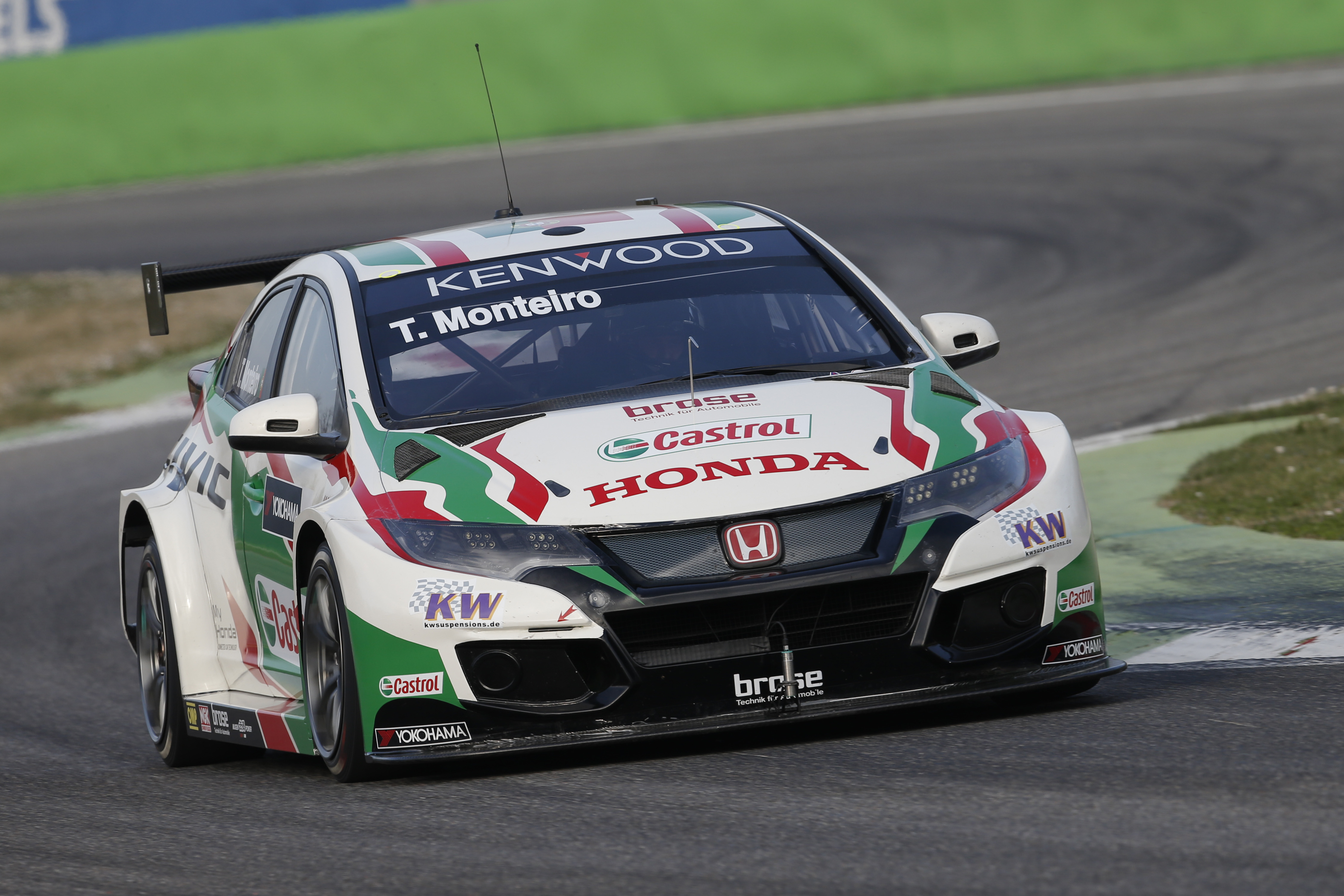 18 MONTEIRO Tiago (por) Honda Civic team Castrol Honda action during the 2017 FIA WTCC World Touring Car Test at Monza  March 13 to 15 - Photo Francois Flamand / DPPI.