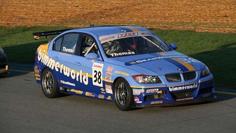 Thomas heads up all BMW podium – TouringCarTimes