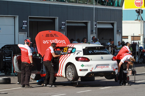 Volkswagen team unsure on over-boost cause - TouringCarTimes