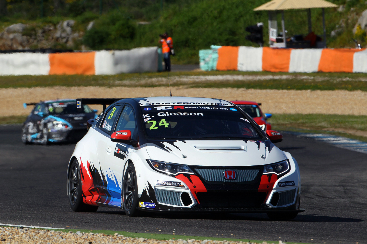 Kevin Gleason sent to the back of the grid due to engine issues