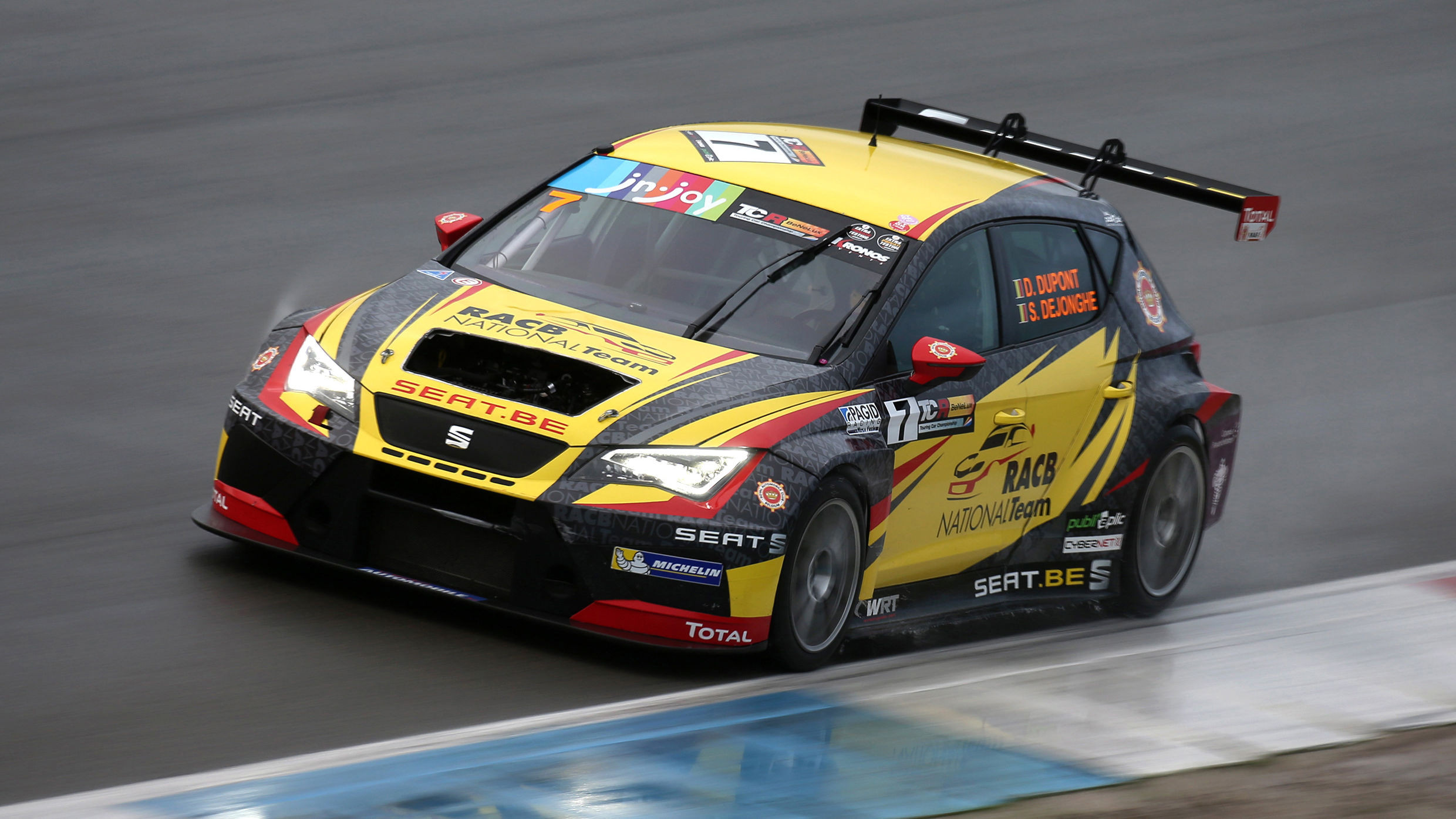 Sam Dejonghe doublesup in TT Assen’s second sprint race TouringCarTimes