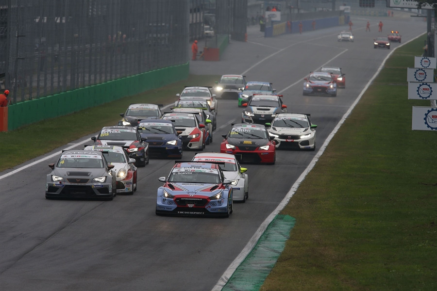 17 cars entered for the TCR Italy championship season opener ...