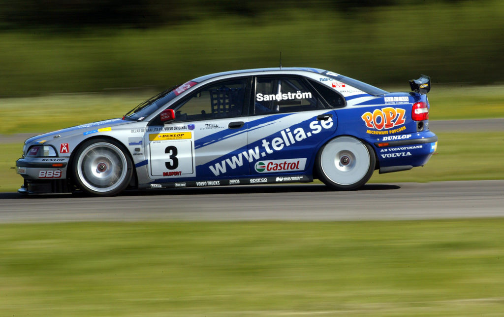 Which touring cars were fastest Super Touring, S2000 or TCR