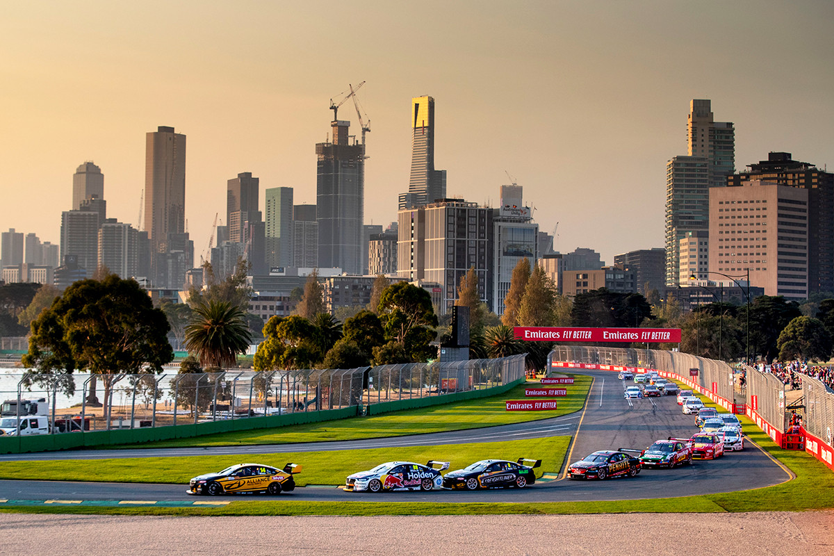 Supercars in talks to join Formula 1 in Melbourne ...