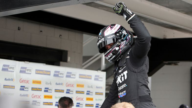 Jake Hill delighted by Silverstone efforts – TouringCarTimes