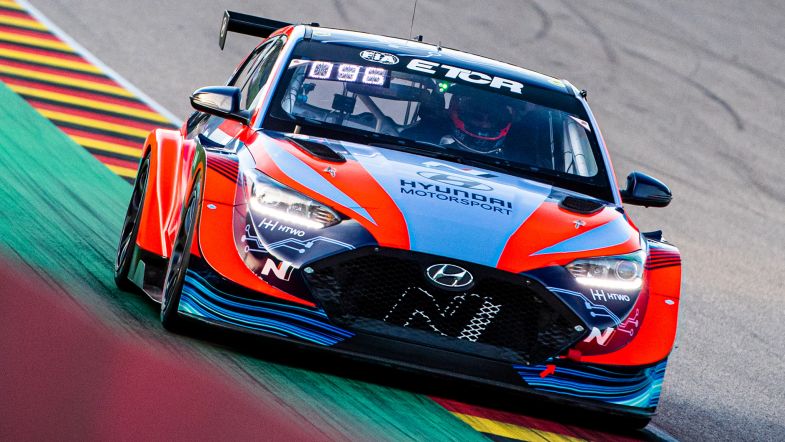 Etcr Racing Mikel Azcona: “My next target is winning the ETCR with Hyundai ...
