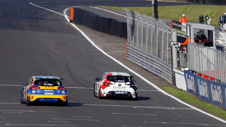 Keens Seizes BTCC Championship Lead as Collard Fights Back Amidst Weekend Drama