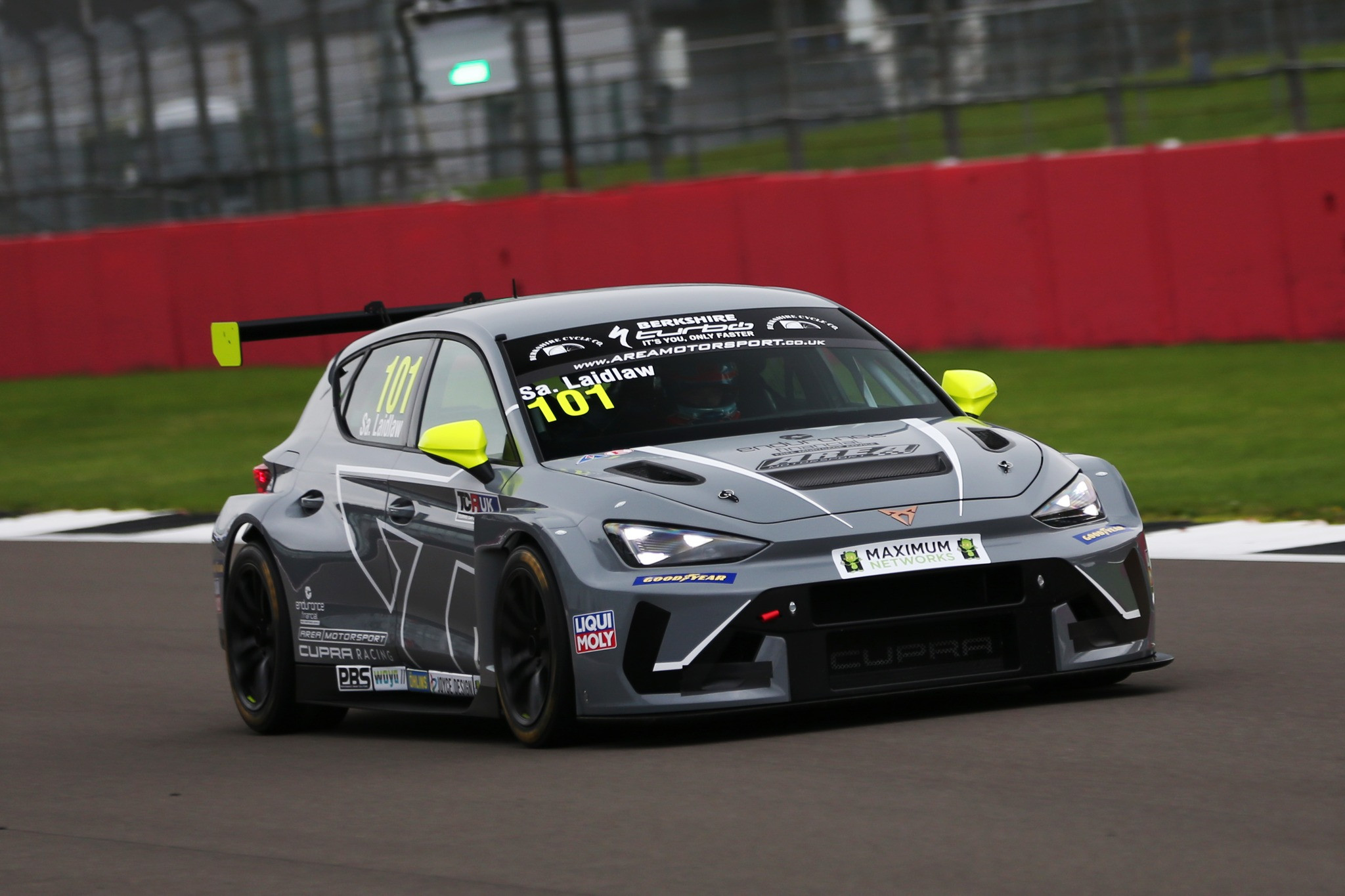 Sam Laidlaw는 전체 2025 TCR 영국 시즌을 확인합니다 – TouringCartimes