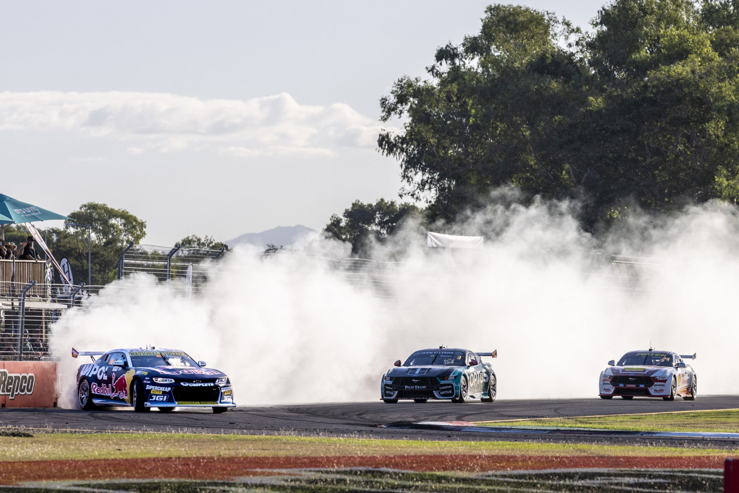 Townsville의 Broc Feeney는 TouringCartimes의 두 배가됩니다