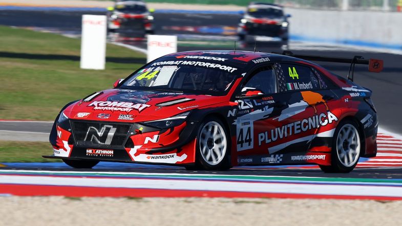 Michelle Bottomley Car Racing Michele Imberti dominates and wins Race 1 at Misano – TouringCarTimes